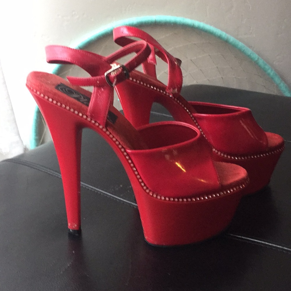 Red platforms